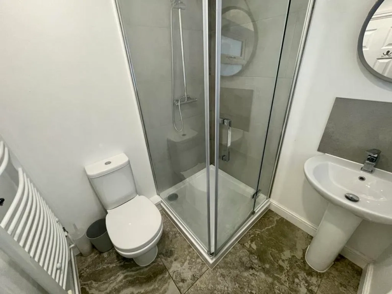 3 BEDROOM – STUDENT HOUSE – All Inclusive Bill - Thumbnail 10
